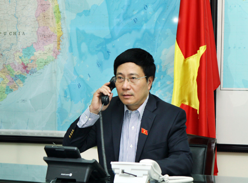 Phó Thủ tướng Phạm Bình Minh điện đàm với Ngoại trưởng Hoa Kỳ